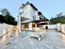 Straits Gardens (D27), Terrace #572291781